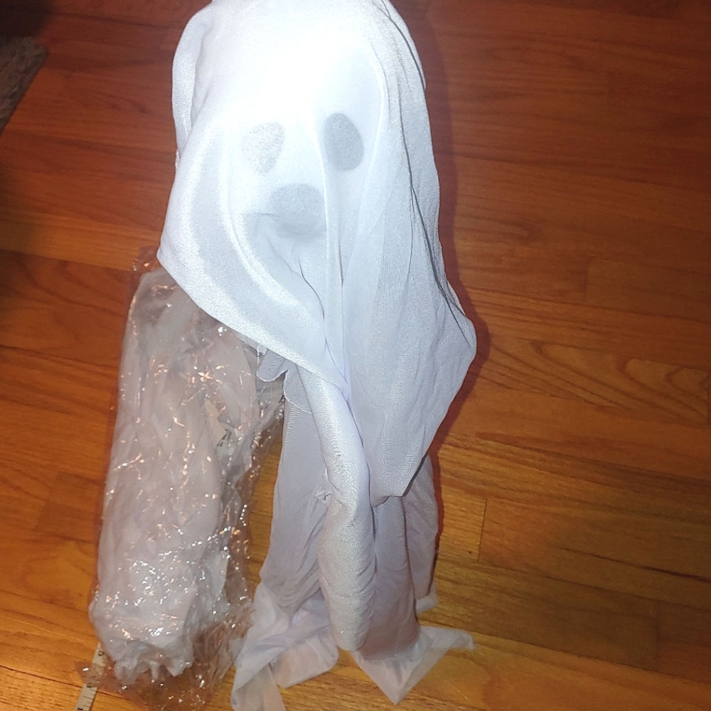 Bundle of 3 Hanging Ghosts Halloween Decorations Ghouls